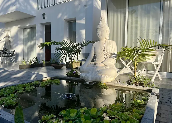 Bed & Breakfast Casa Caloura Ocean Deluxe &