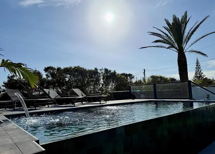 Bed & Breakfast Casa Caloura Ocean Deluxe & 3*