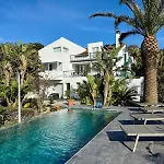 Bed & Breakfast Casa Caloura Ocean Deluxe &