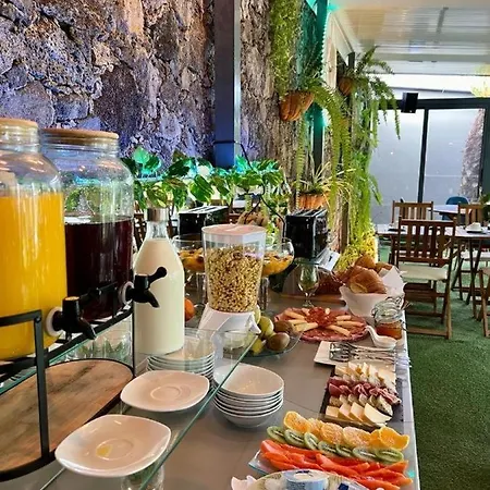 Casa Caloura Ocean Deluxe & Bed and Breakfast Lagoa (Azores)