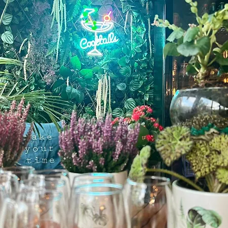 Casa Caloura Ocean Deluxe & Bed and Breakfast