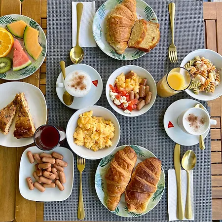 Casa Caloura Ocean Deluxe & Bed & Breakfast