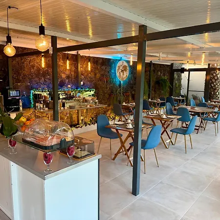 Casa Caloura Ocean Deluxe &